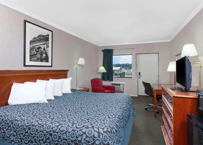 Days Inn By Wyndham Morristown